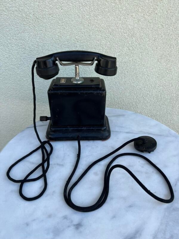 Telefonas Ericsson antikvarinis. Originalas. Metalinis korpusas. Viena rankenėlė. Kaina 93