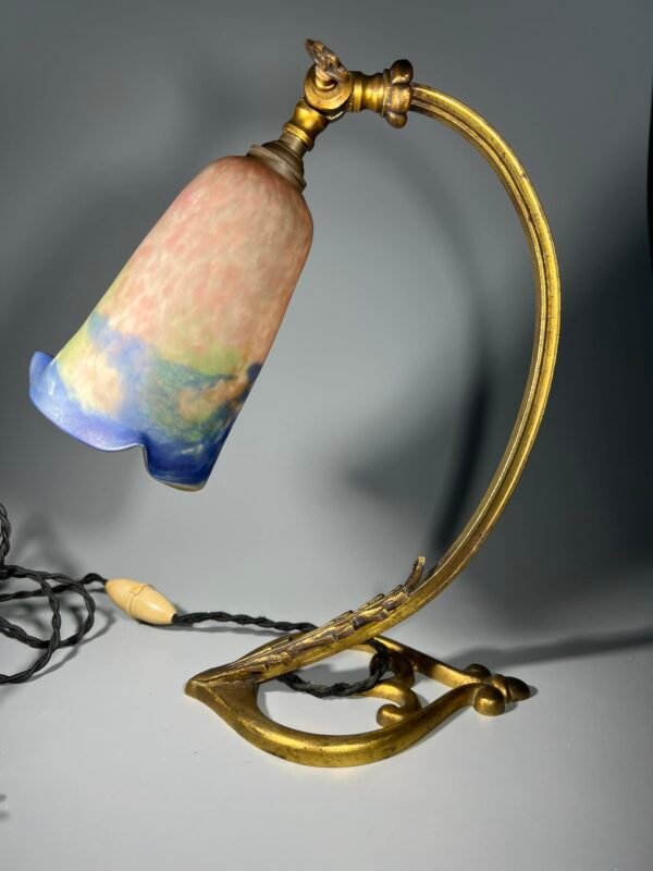 Stalinis šviestuvas, stalinė lempa antikvarinė naktinė, Art Nouveau stiliaus bronzinė, MULLER FRES LUNEVILLE, Prancūzija. Kaina 368