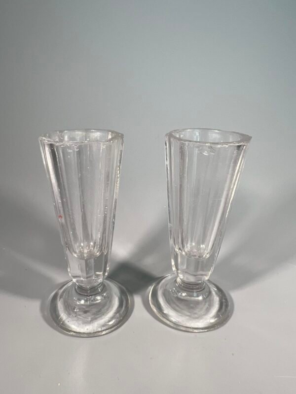 Taurelės, taurelė, stikliukas, lafitnik, antikvarinis. Talpa 40 ml. LIKO VIENAS. Kaina 18