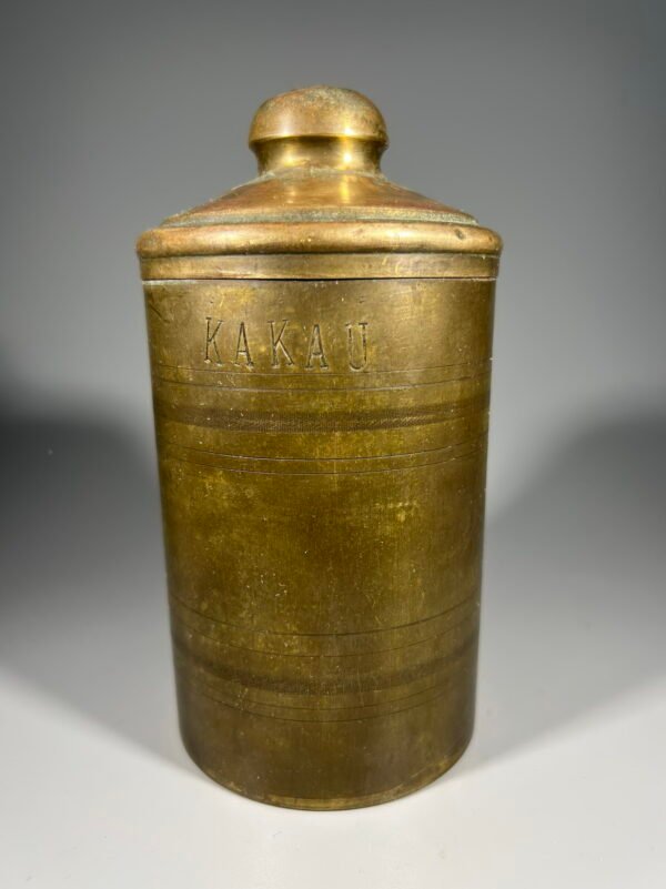 Indas antikvarinis žalvarinis KAKAU. Kaina 28