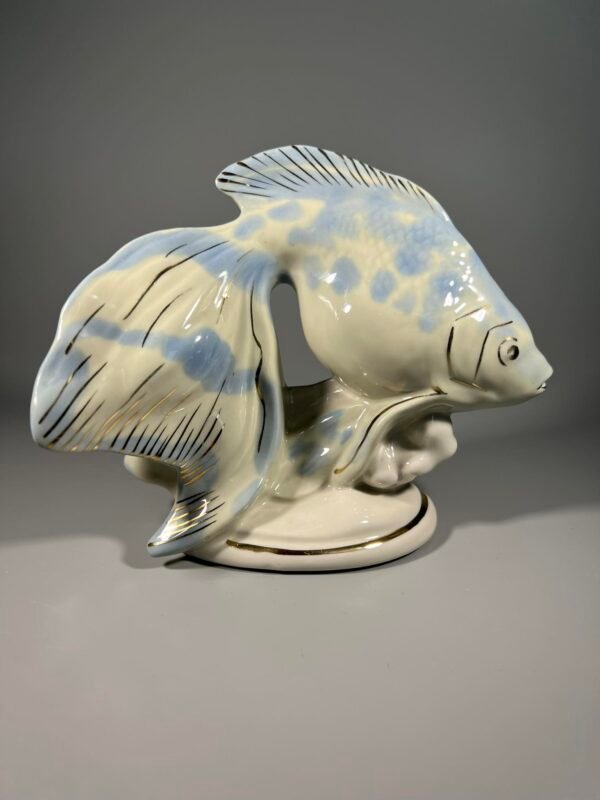 Statulėlė porcelianinė Žuvis. Auksinė žuvelė. RPR Rygos porceliano ir fajanso fabrikas. Kaina 43