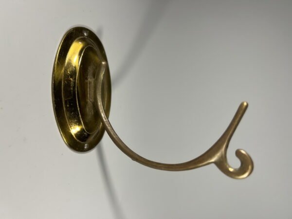 Kabykla žalvarinė, tvirta. Kaina 18