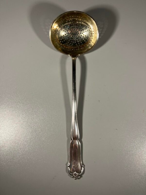 Kiaurasamtis, samtelis antikvarinis, sidabruotas. Kaina 16