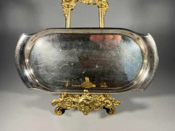 Padėklas nedidelis, padėkliukas sidabruotas, antikvarinis. Dydis: 11 x 23 cm. Kaina 18