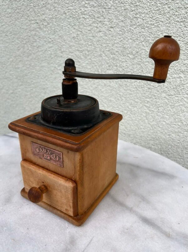 Kavamalė Kaunas. 1990 m. Kaina 23