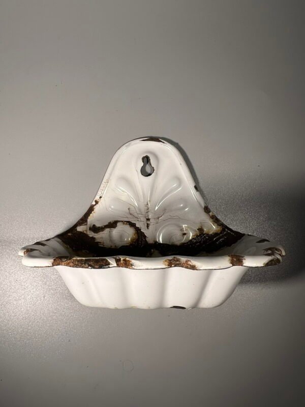 Muilinė skardinė, emaliuota, antikvarinė. Kaina 13