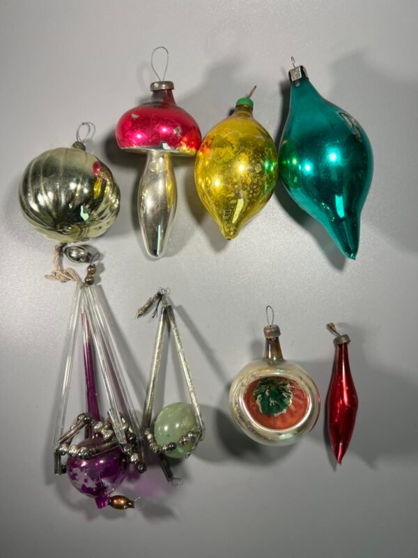 Eglutės žaisliukai stikliniai, tarybiniai, sovietinių laikų. 8 vnt. PARDUOTAS GRYBUKAS Kaina po 5