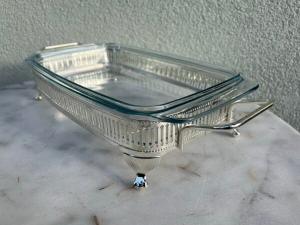 Indas kepimo skirtas patiekalams orkaitėje gaminti ir patiekti. su išimamu stiklu PYREX. Kaina 43