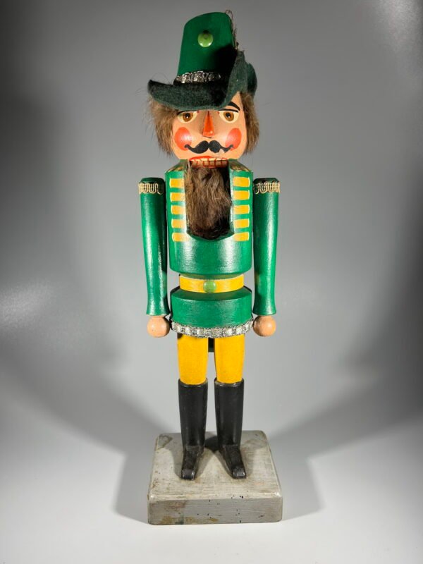 Spragtukas, Nutcracer - riešutų gliaudyklė, Kalėdinis atributas, medinis, vintažinis, Pagaminta Vokietijoje. Kaina 58