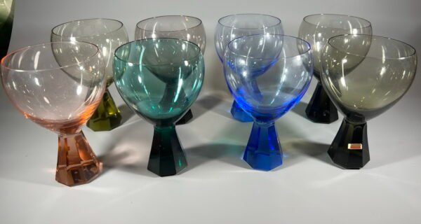 Taurės spalvoto krištolo Friedrich Kristall. Talpa 240 ml. LIKO 6 vnt. Kaina po 16