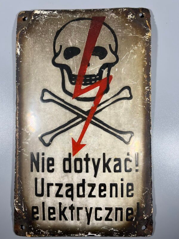 Lentelė, iškaba įspėjamoji emaliuota, storos skardos su kaukole, tarybinių laikų. Kaina 36