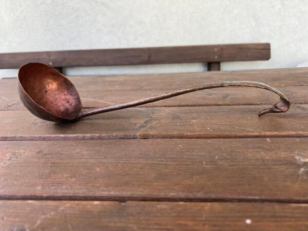 Samtis varinis, kaltinis, antikvarinis. Kaina 28