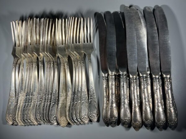 Stalo įrankiai, šakutės ir peiliai melchioriniai sovietiniai, tarybinių laikų. Kaina po 3