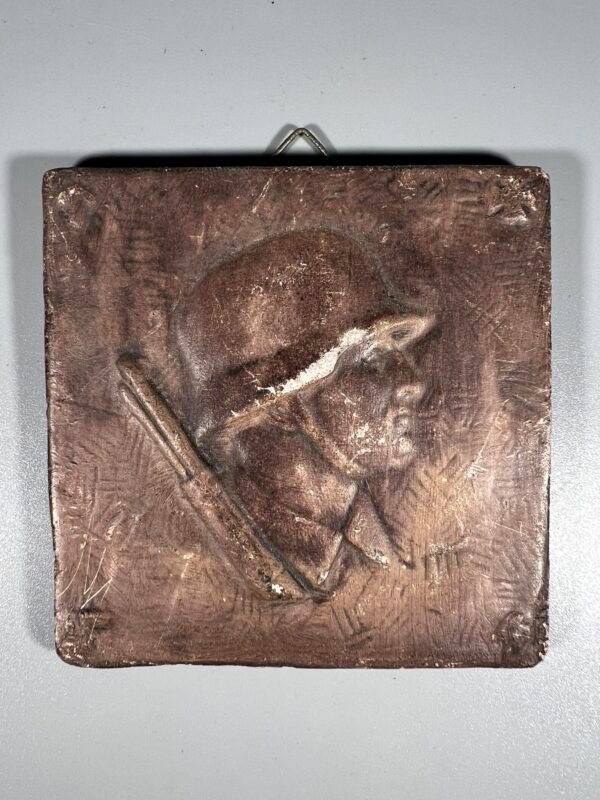 Plaketė gipsinė vokiečių kareivio II PK. Kaina 63