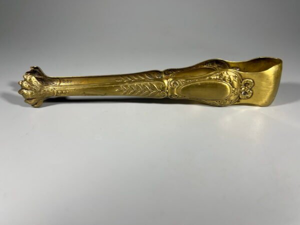 Žnyplės cukrui žalvarinės, antikvarinės. Ilgis 15 cm. Kaina 25