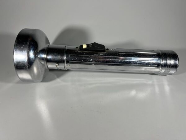 Prožektorius metalinis, vintažinis. Wonder. Made in France. Veikiantis. Kaina 36