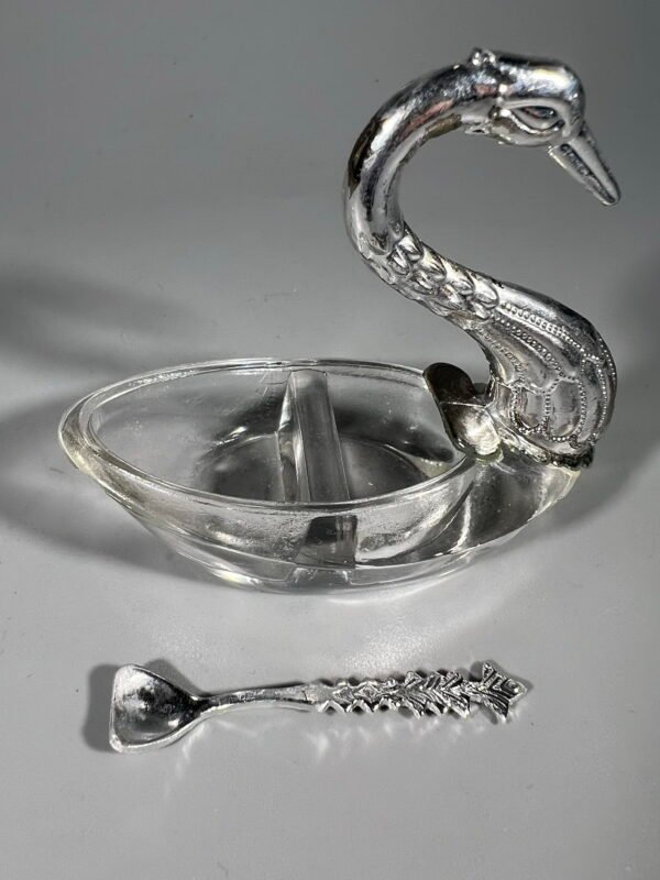 Indas, prieskoninė Gulbė, antikvarinio stiliaus. Kaina 23