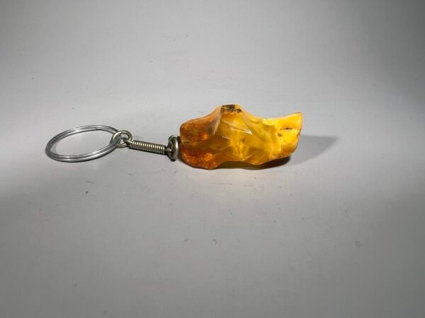 Pakabukas Klumpė gintarinė. Kaina 13