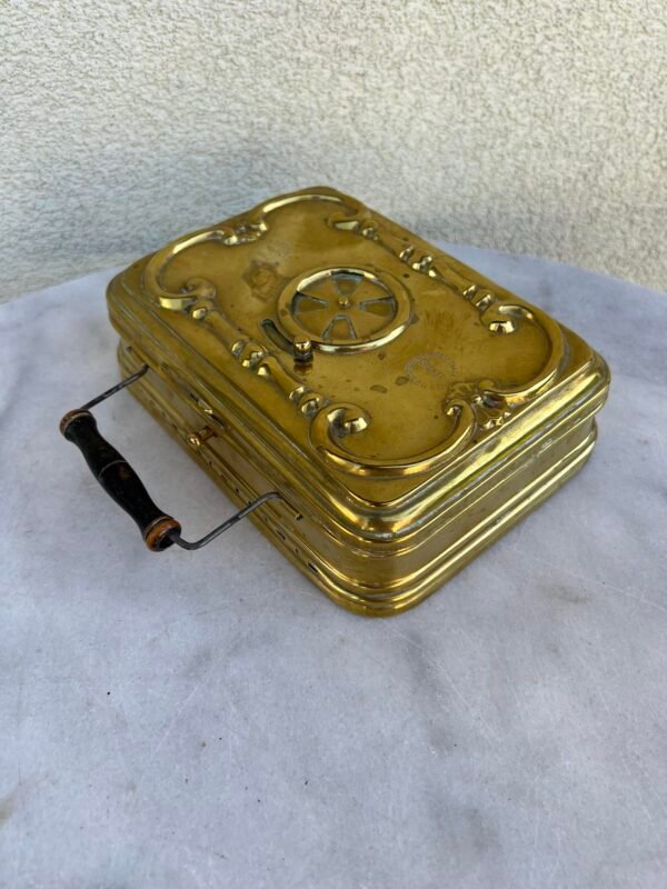 Šildynė, kojų šildytuvas, antikvarinis, medine rankena, prancūziškas. XIX a. pb. Kaina 76