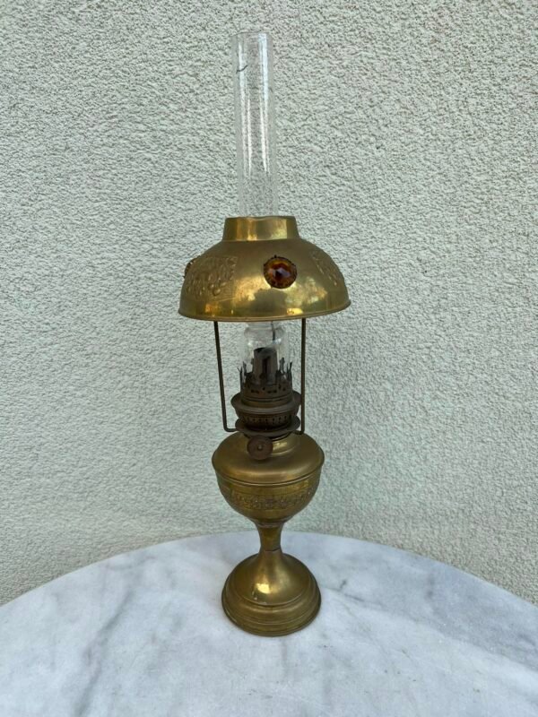 Žibalinė lempa Paryžietė antikvarinė. Prancūzija. Kaina 48
