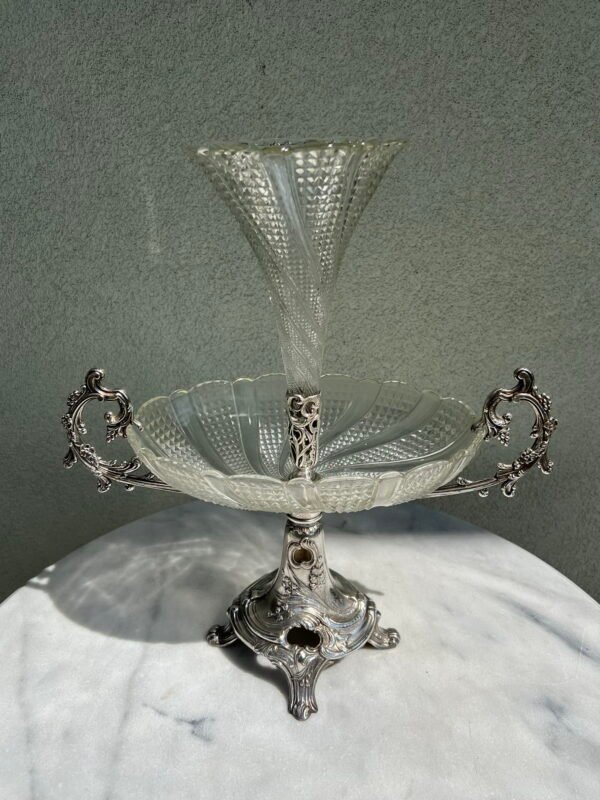 Stalo stovas Epergne desertams su vaza gėlėms antikvarinis, Art Nouveau stiliaus, centrinė vaza, XIX a. pr. Prancūzija. Kaina 187