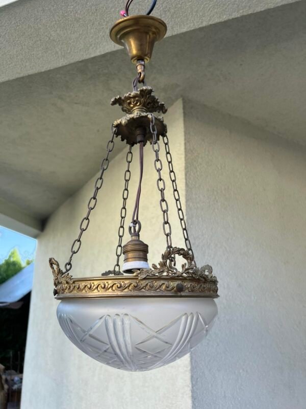 Šviestuvas antikvarinis, prancūziškas, Ampyro stiliaus. Kaina 148