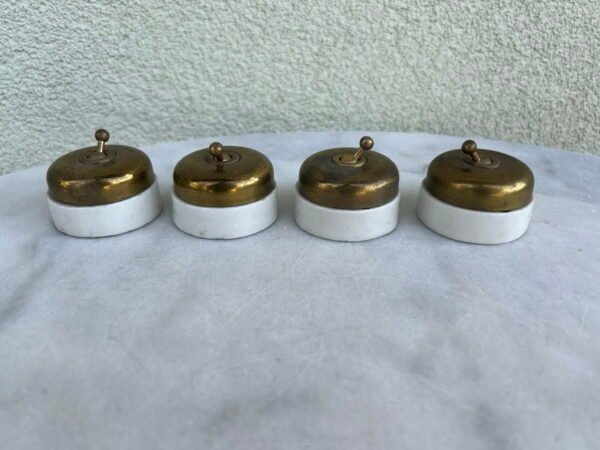 Jungiklis keraminis, žalvarinis, antikvarinio stiliaus, prancūziškas. 4 vnt. Kaina po 17