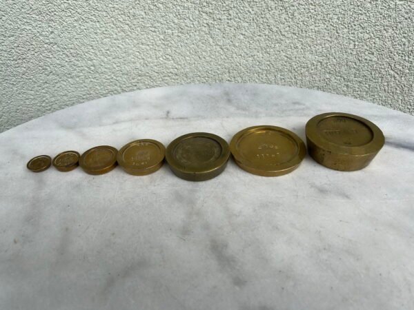 Svareliai antikvariniai, prabuoti, bronziniai. 7 vnt. Kaina 58 už visus