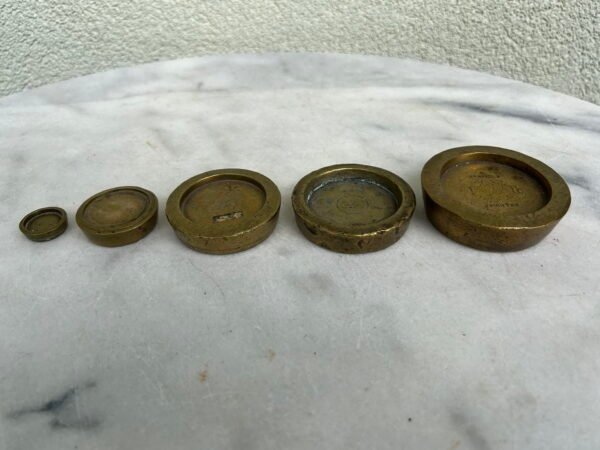 Svareliai antikvariniai, prabuoti, bronziniai. 5 vnt. Kaina 48 už visus