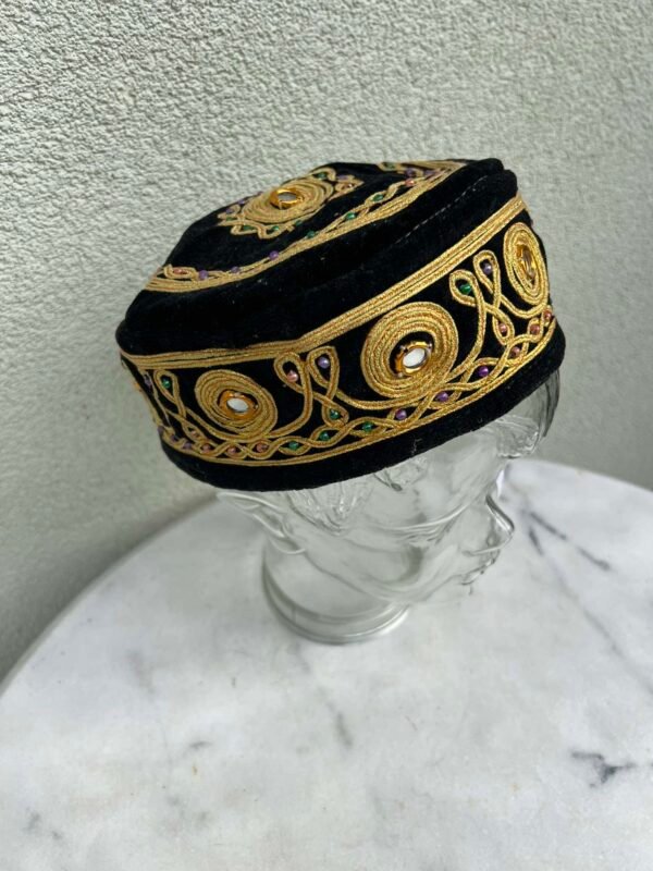 Tiubeteika originali, siuvinėta. Kaina 43