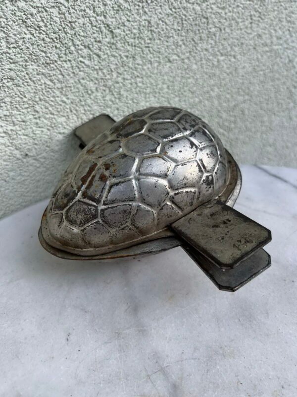 Kiaušinio forma kulinarinė, prancūziška, antikvarinė. Kaina 38