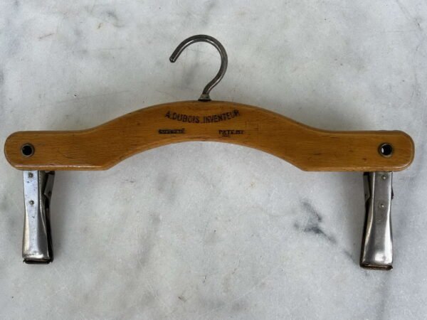 Pakaba antikvarinė, medinė, prancūziška. Kaina 18