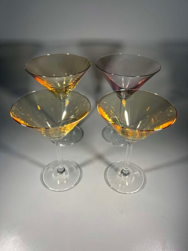 Taurės Martiniui, martinio vintažinės. Aukštis 15 ir 17 cm. 140 ir 190 ml. 4 vnt. Kaina po 28