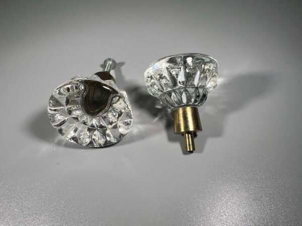 Rankenėlės stiklinės, vintažinės, antikvarinės. 2 vnt. Kaina po 12