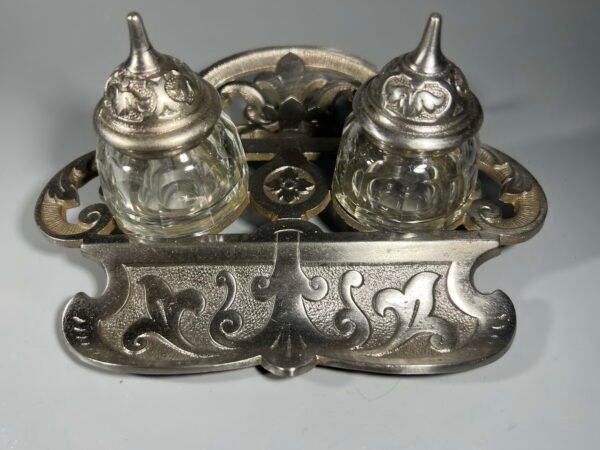 Rašalinė antikvarinė, Art Nouveau stliaus, Vokietija. 1890–1919 m. Kaina 73