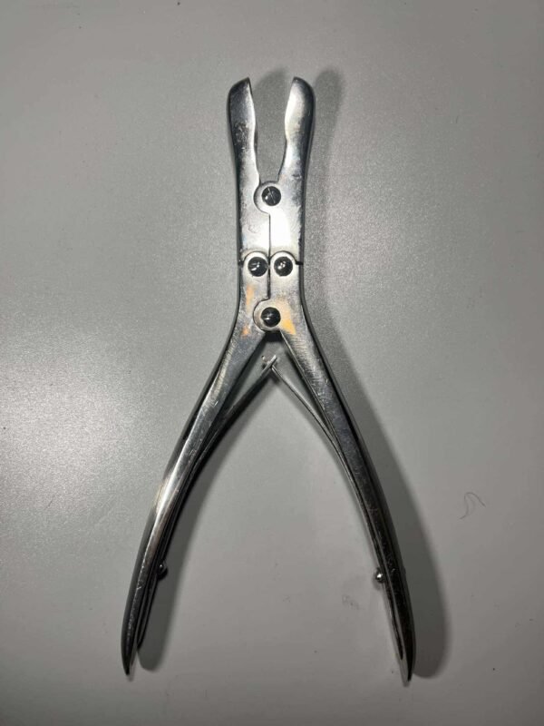 Žnyplės medicininės, chirurginės. Kaina 23