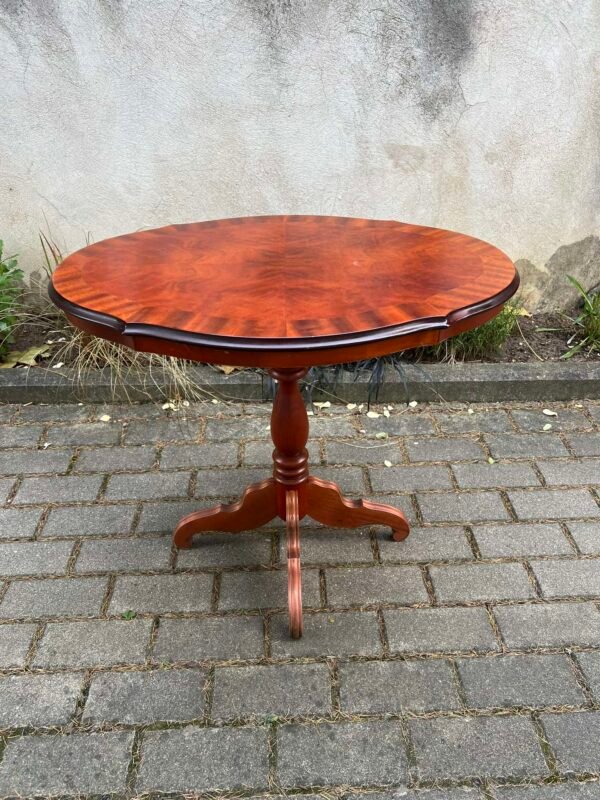Stalas, kavos staliukas, stovelis ovalus, tvirtas, medinis. Kaina 67