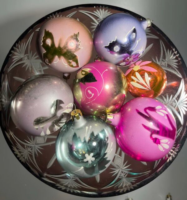 Eglutės žaisliukai Burbulai. PARDUOTA su mėlynu drugeliu. Kaina po 4