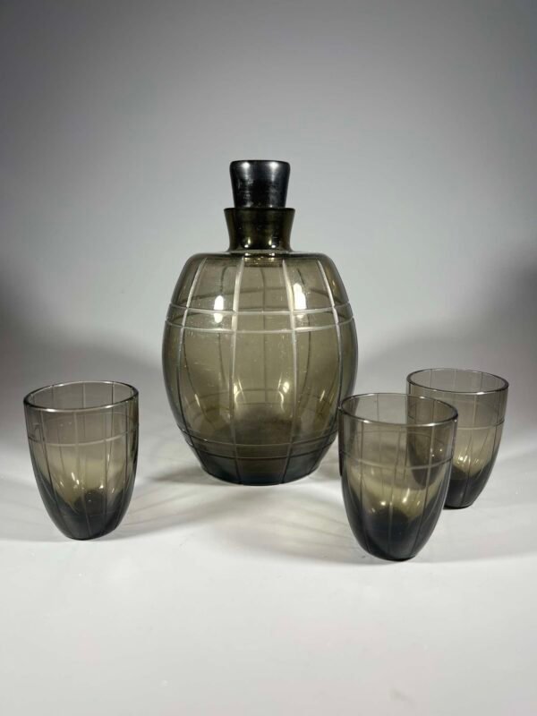Grafinas su 3 stikliukais vintažinis. 1970 m. Kaina 23 už viską