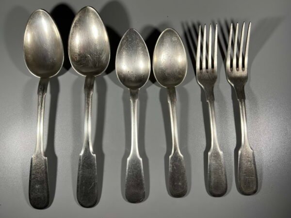 Stalo įrankiai sidabruoti, šaukštai, šakutės antikvariniai FRAGET MB PLAQUE. 6 vnt. Kaina po 8