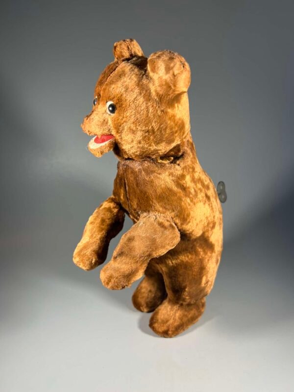 Meškiukas prisukamas, judina galvą ir kilnoja rankas tarybinių laikų. Raktelis yra, veikiantis. 1970 m. Kaina 88