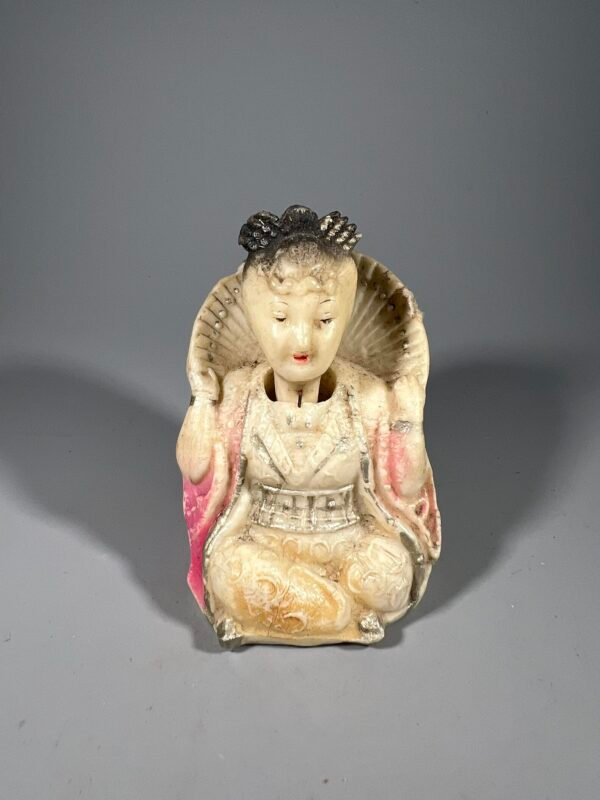 Lėlytė, statulėlė Japonė Geiša, antikvarinė, kolekcinė, sovietinė, tarybinių laikų. 1940-1960 m. Kaina 26