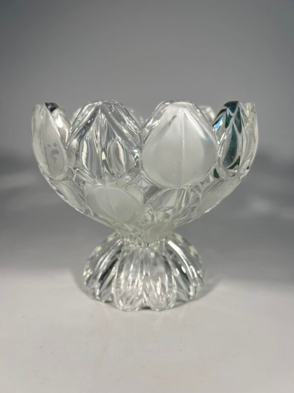 Vaza serviravimo ant kojelės, vaisiams, saldaininė, krištolinė. Bohemia. Čekija. Kaina 18