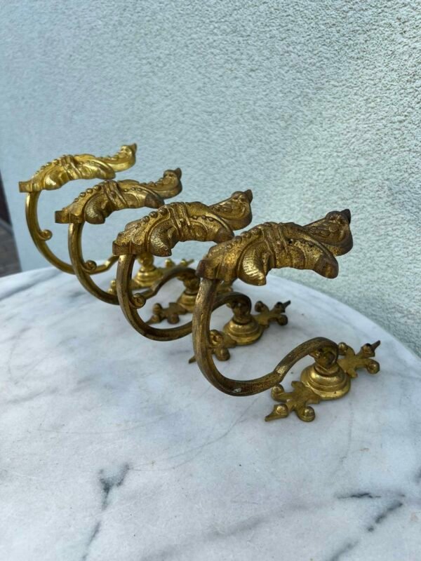 Užuolaidų, karnizų laikikliai antikvariniai, prancūziški. 4 vnt. Kaina po 53