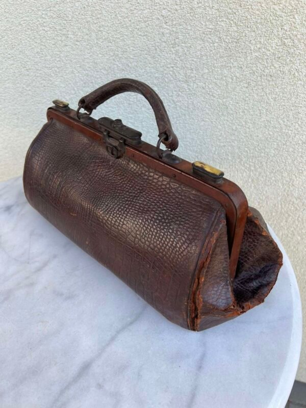 Lagaminas daktaro, kelioninis, antikvarinis, prancūziškas. Kaina 47