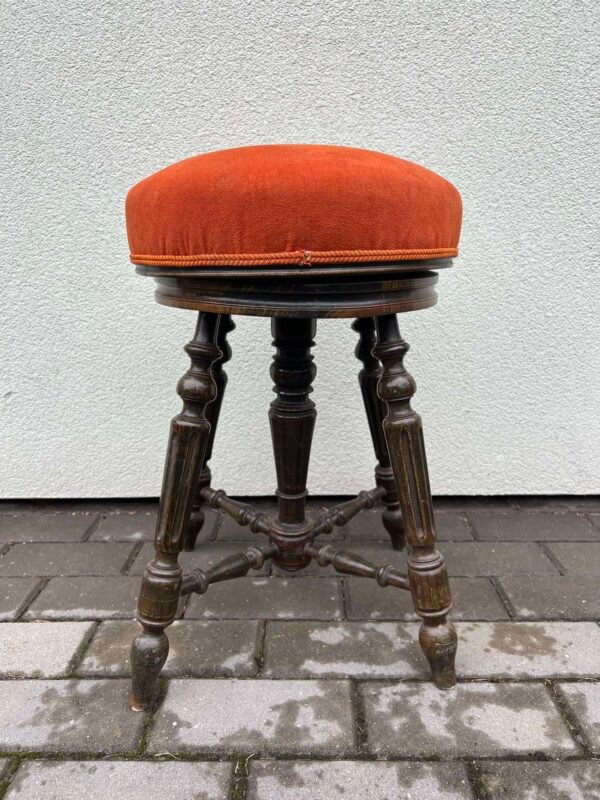 Pianino kėdė sraigtinė, antikvarinė, tvirta, reguliuojamo aukščio, stabili, prancūziška. Kaina 143