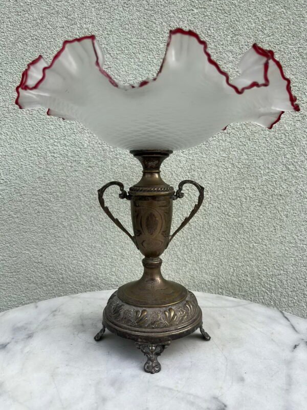 Indas, vaisinė antikvarinė, Art Nouveau stiliaus, nuskeltu stiklu. Kaina 53