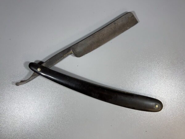 Skustuvas, britva antikvarinis Erik Anton Berg Eskilstuna. Kaina 21