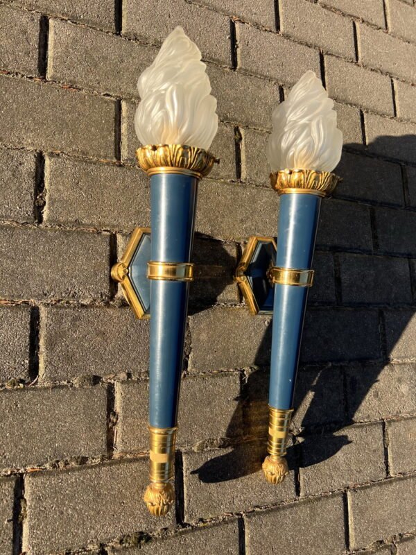 Šviestuvai, bra bronziniai, Ampyro stiliaus stikliniais liepsnelių gaubtais. 2 vnt. Kaina po 178