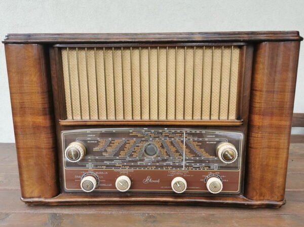 Radija, radio Linnet & Laursen LL: Monark FM-AM 562. 1958 m. Kaina 96